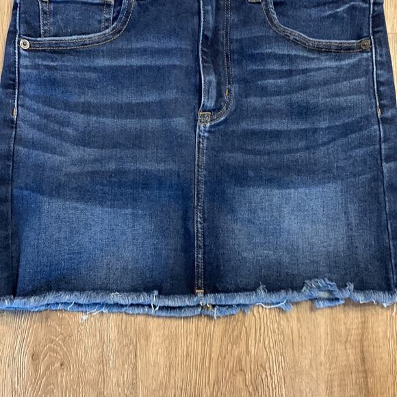 American Eagle High Rise Dark Wash Stretch Denim Mini Skirt Size 6 - Picture 3 of 7